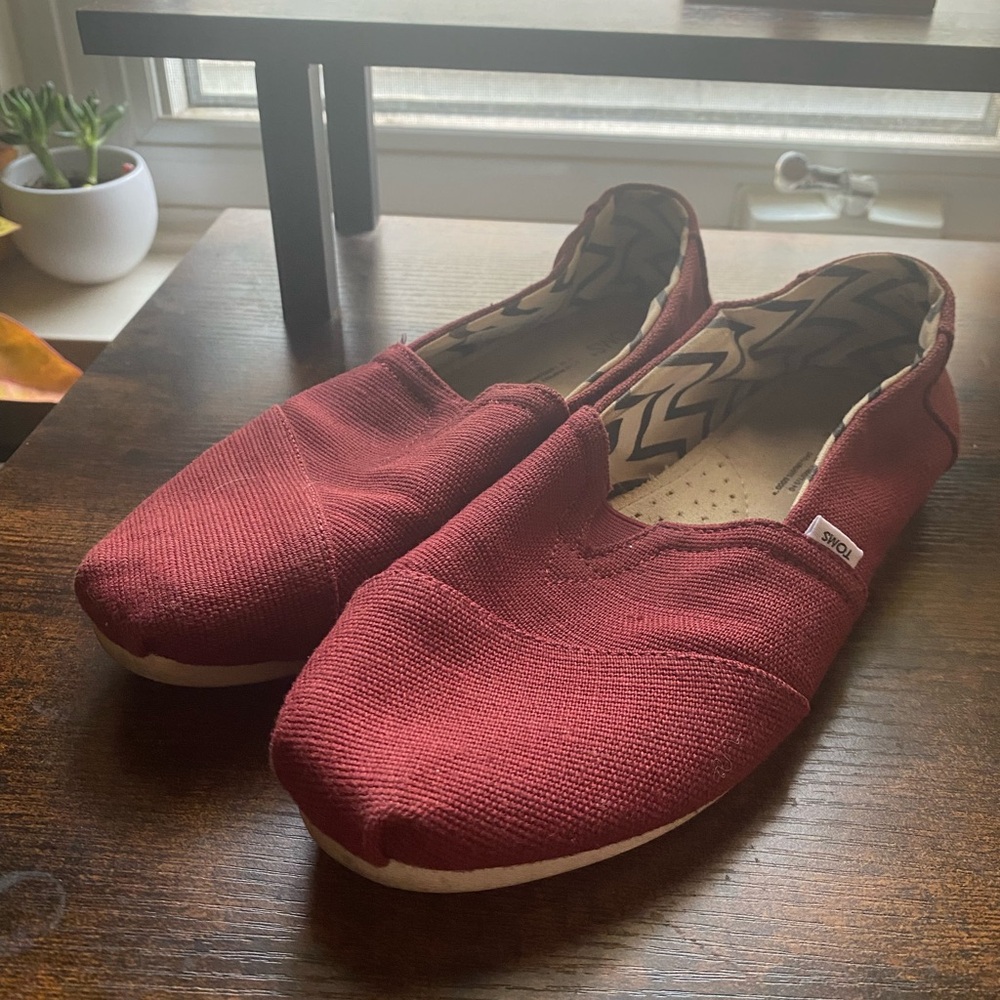 Toms Burgundy Flats